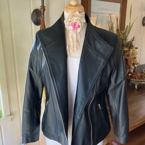 Black Leather Moto Jacket Medium - Picture 5 of 9